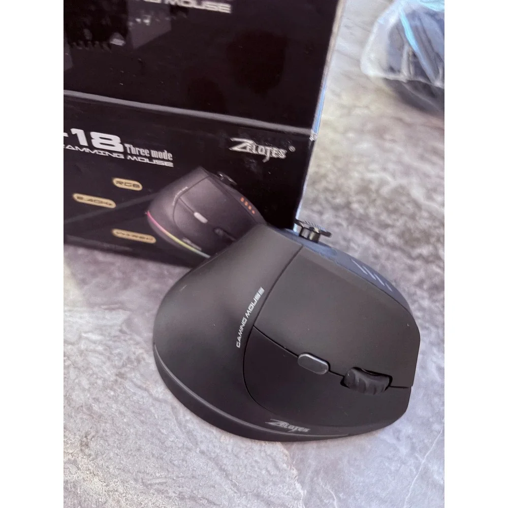 Zelotes F18 Ergonomic Vertical Gaming Mouse